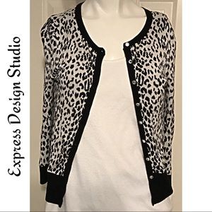 Express Design Animal Print Sweater Size M 10
